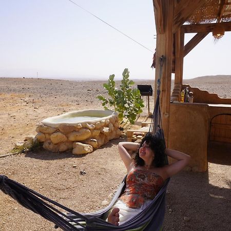 Tzukim Desert Days Mud Cabin'S Resort מראה חיצוני תמונה