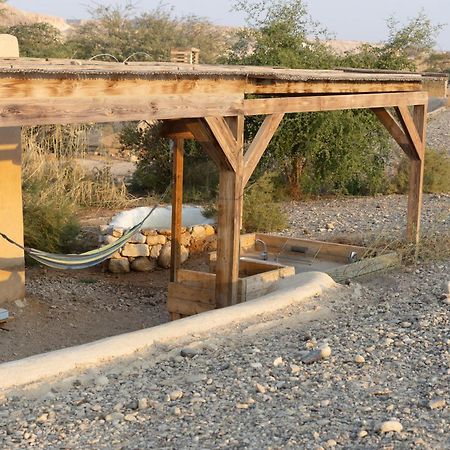 Tzukim Desert Days Mud Cabin'S Resort מראה חיצוני תמונה