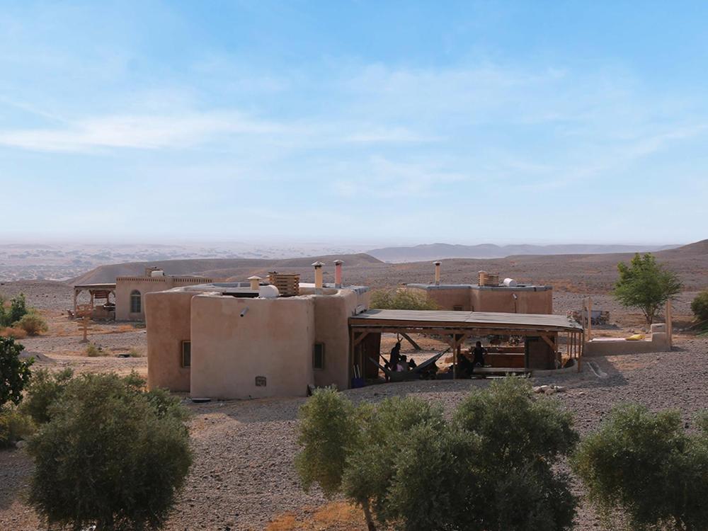 Tzukim Desert Days Mud Cabin'S Resort מראה חיצוני תמונה
