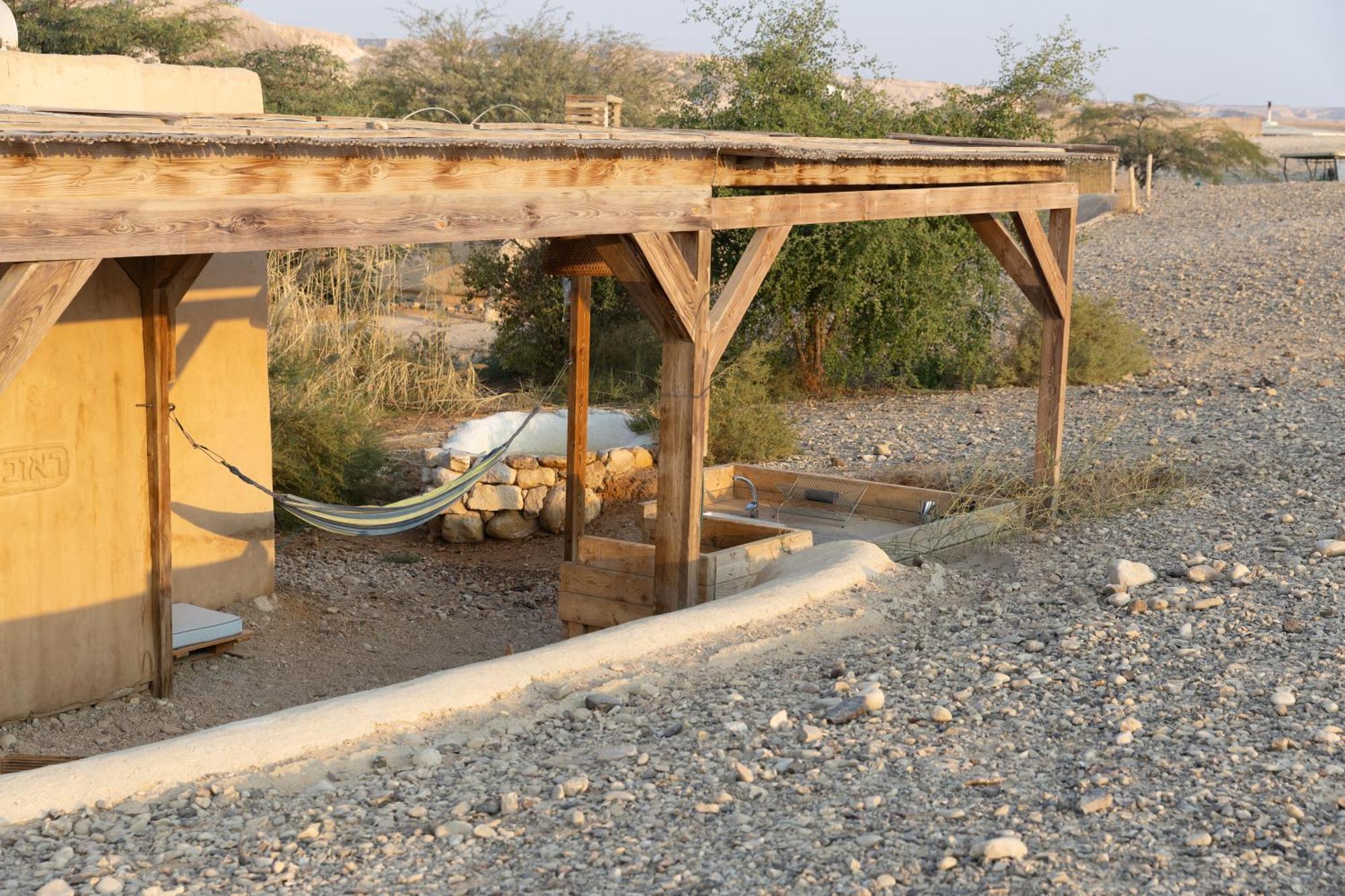 Tzukim Desert Days Mud Cabin'S Resort מראה חיצוני תמונה
