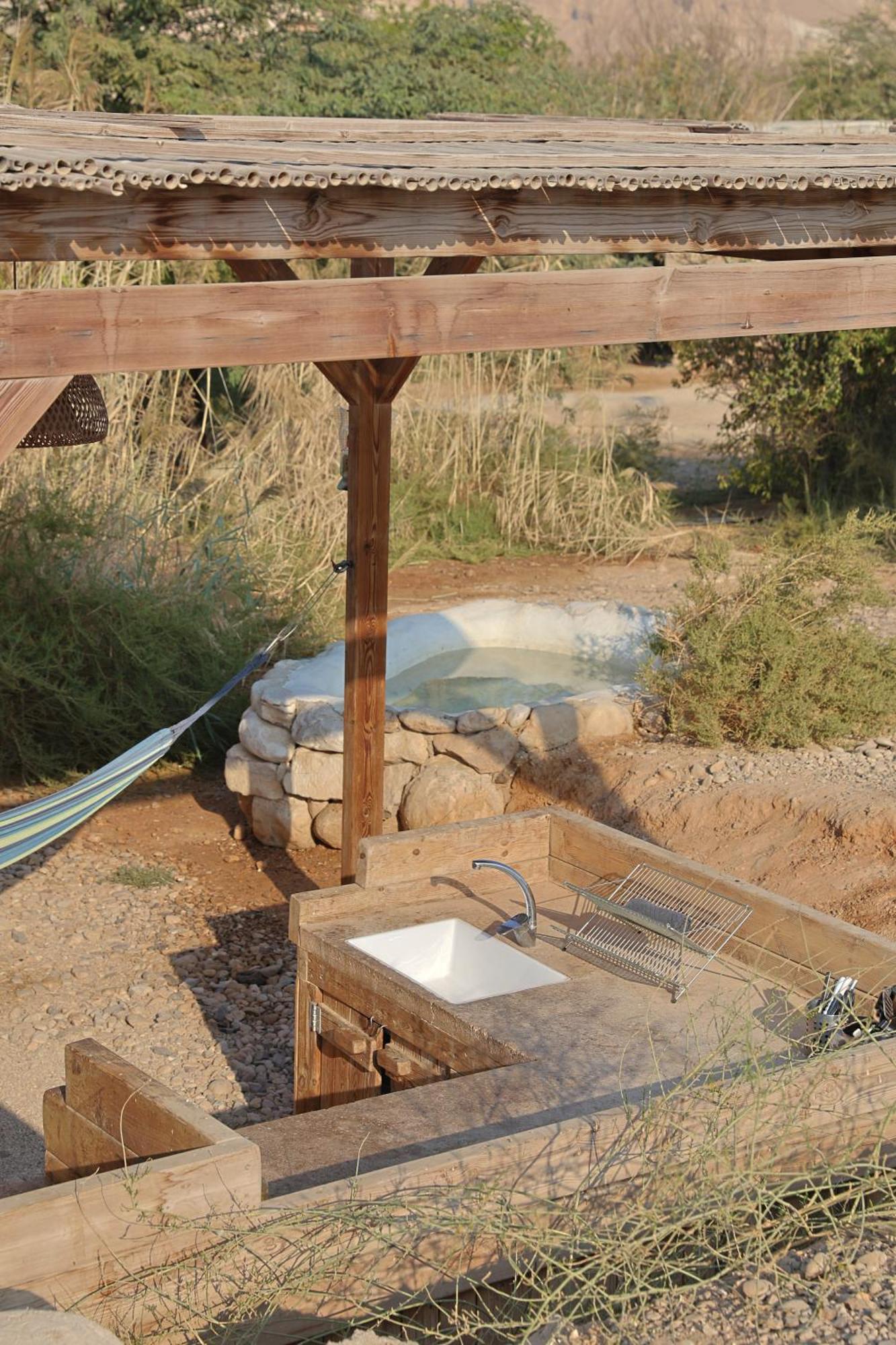 Tzukim Desert Days Mud Cabin'S Resort מראה חיצוני תמונה