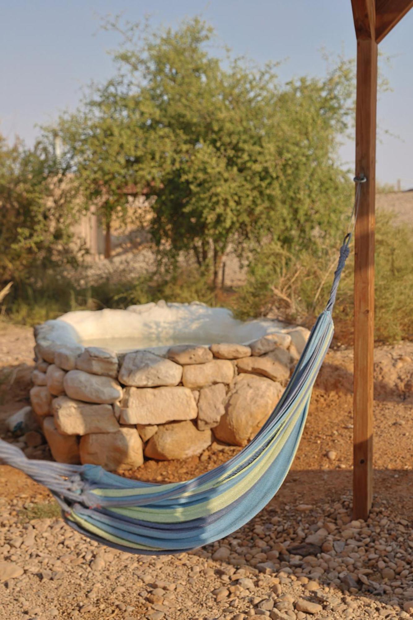 Tzukim Desert Days Mud Cabin'S Resort מראה חיצוני תמונה