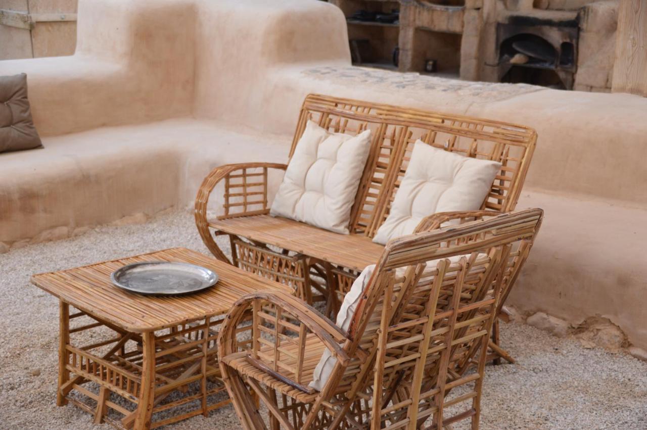 Tzukim Desert Days Mud Cabin'S Resort מראה חיצוני תמונה